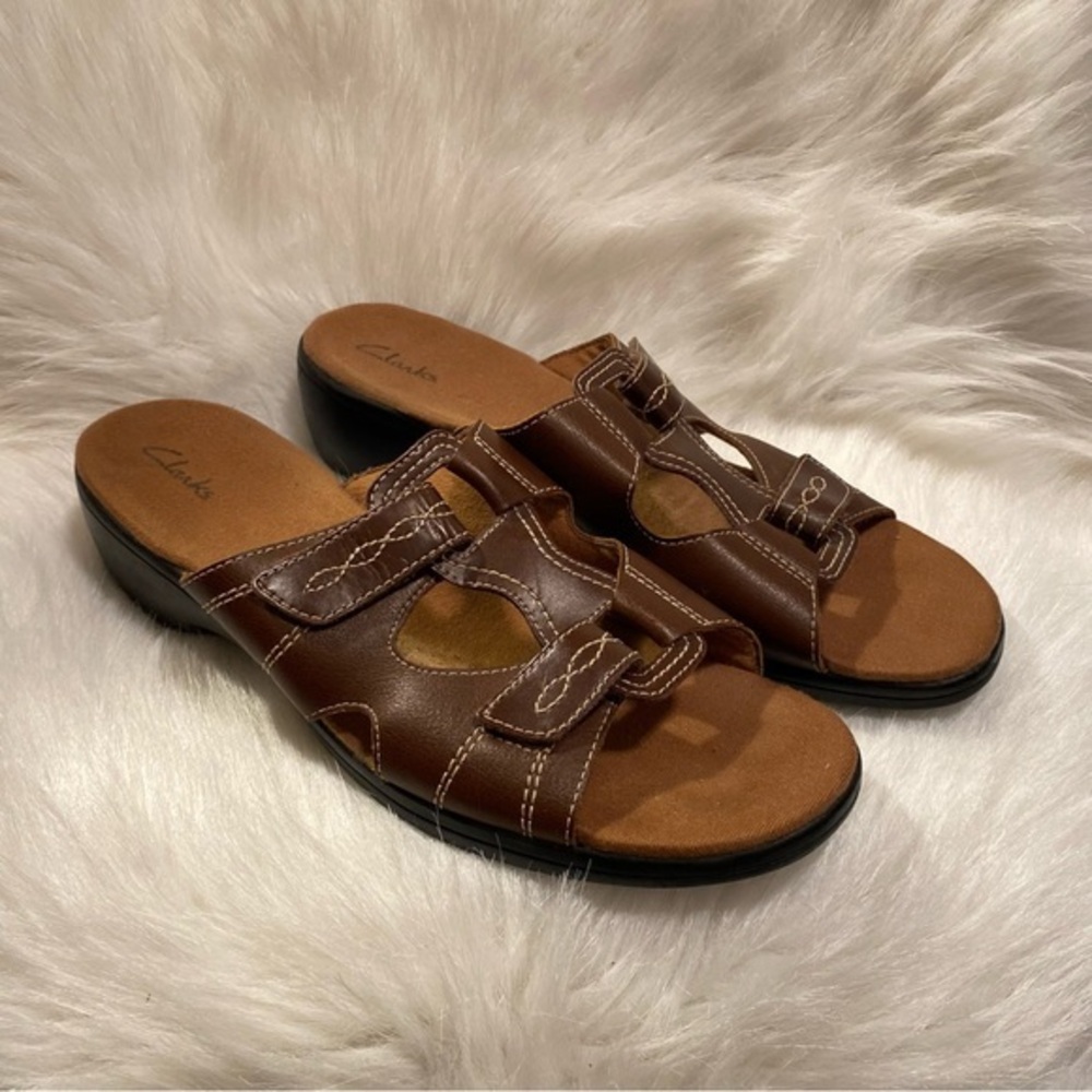 Clarks Sandals Shoes Women’s Size 11W Brown Slip On Leather